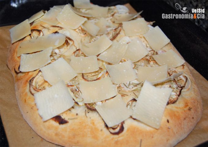 Focaccia de cebolla y Grana Padano