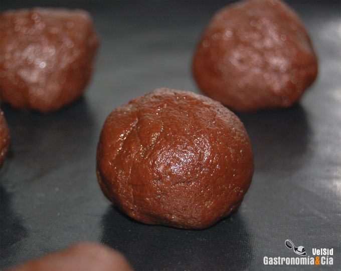 Galletas de chocolate rellenas de coco