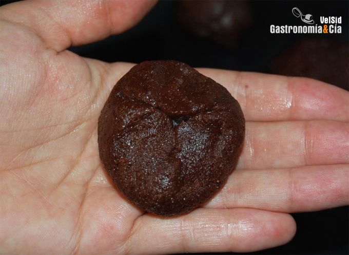 Galletas de chocolate rellenas de coco
