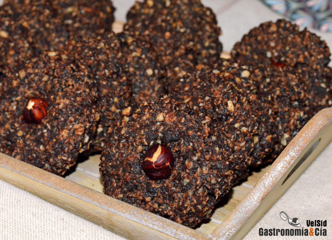 Galletas tiernas de chocolate, avellanas y avena