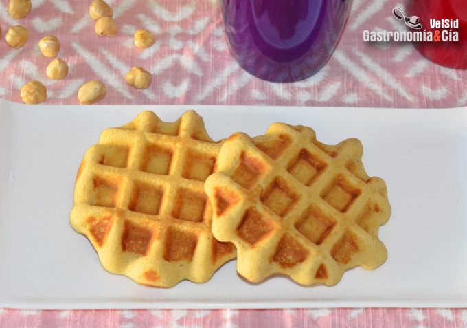 Gofres de coco y almendra