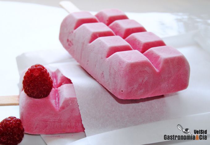 Helado de frambuesa y queso