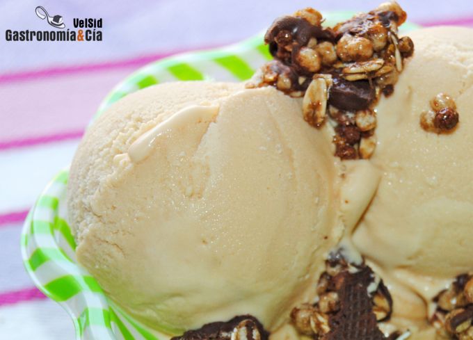 Cómo hacer helado casero con yogur y dulce de leche