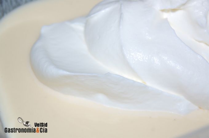 Helado de pasas al ron