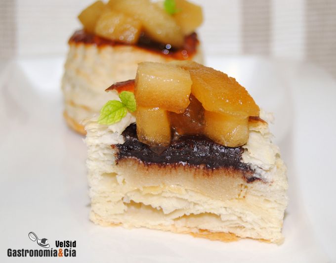 Hojaldre de mazapán y ganache con fruta confitada