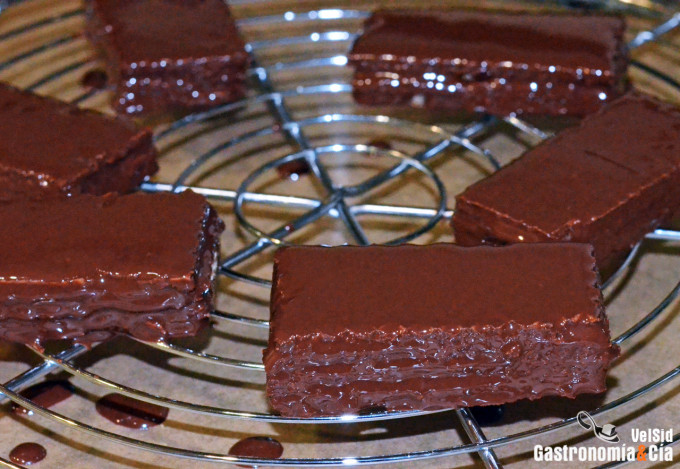 ‘Huesitos’ saludables. Obleas rellenas de crema de avel