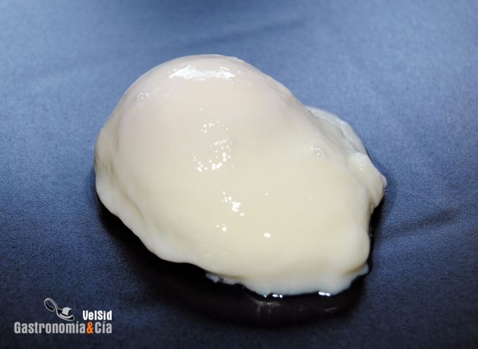 Cómo hacer un huevo escalfado en el microondas