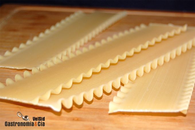 Lasaña de espinacas y merluza