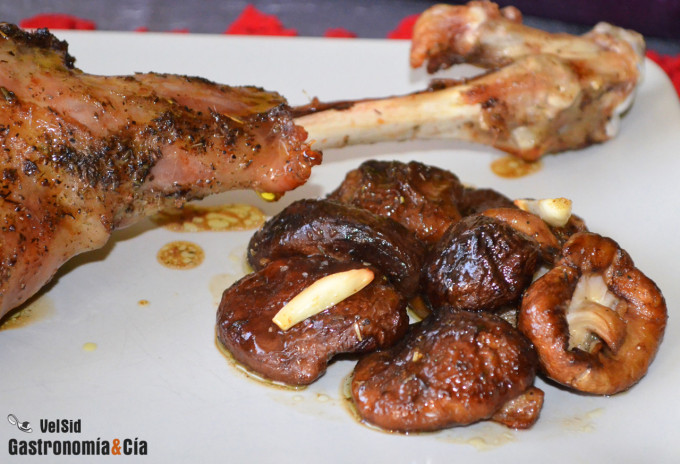 Pierna de cordero lechal al horno con hierbas provenzal