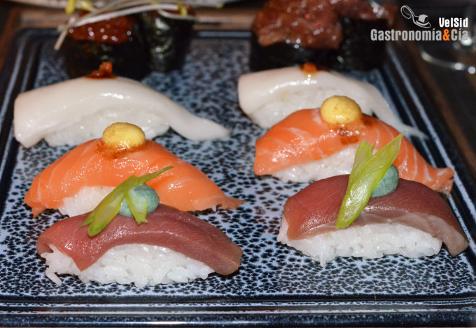 Degustación de sushi y algo más