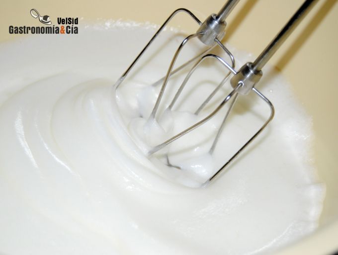 Cómo hacer merengue italiano