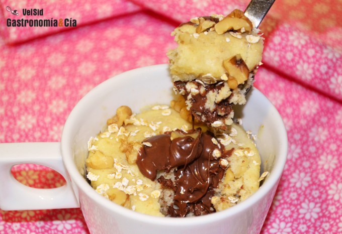 Bizcocho de avena y Nutella en taza