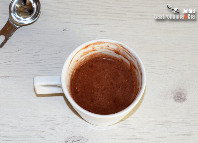 Mugcake de chocolate en freidora de aire