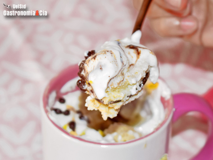 Mugcake de limón rico en proteínas