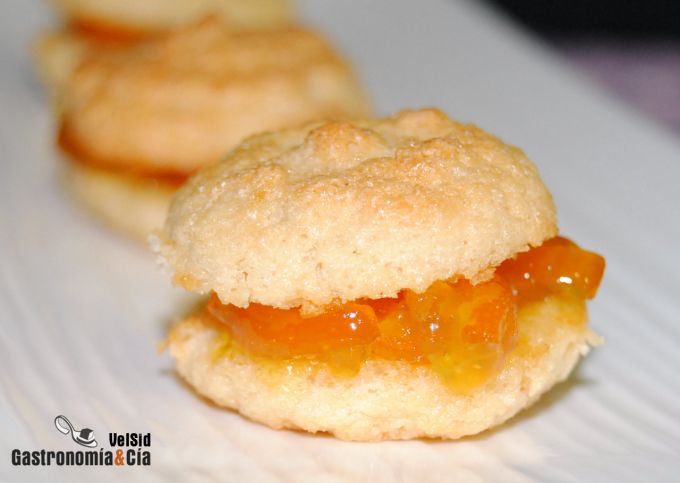 Nubes de almendra y kumquat