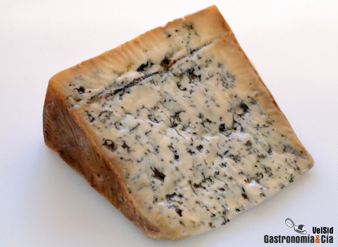 Gnudi de boniato y parmesano con queso de Valdeón y nue