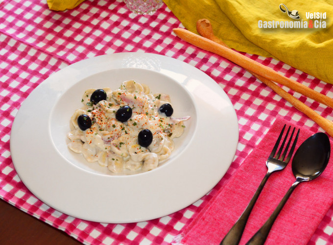 Orecchiette con panceta y gorgonzola