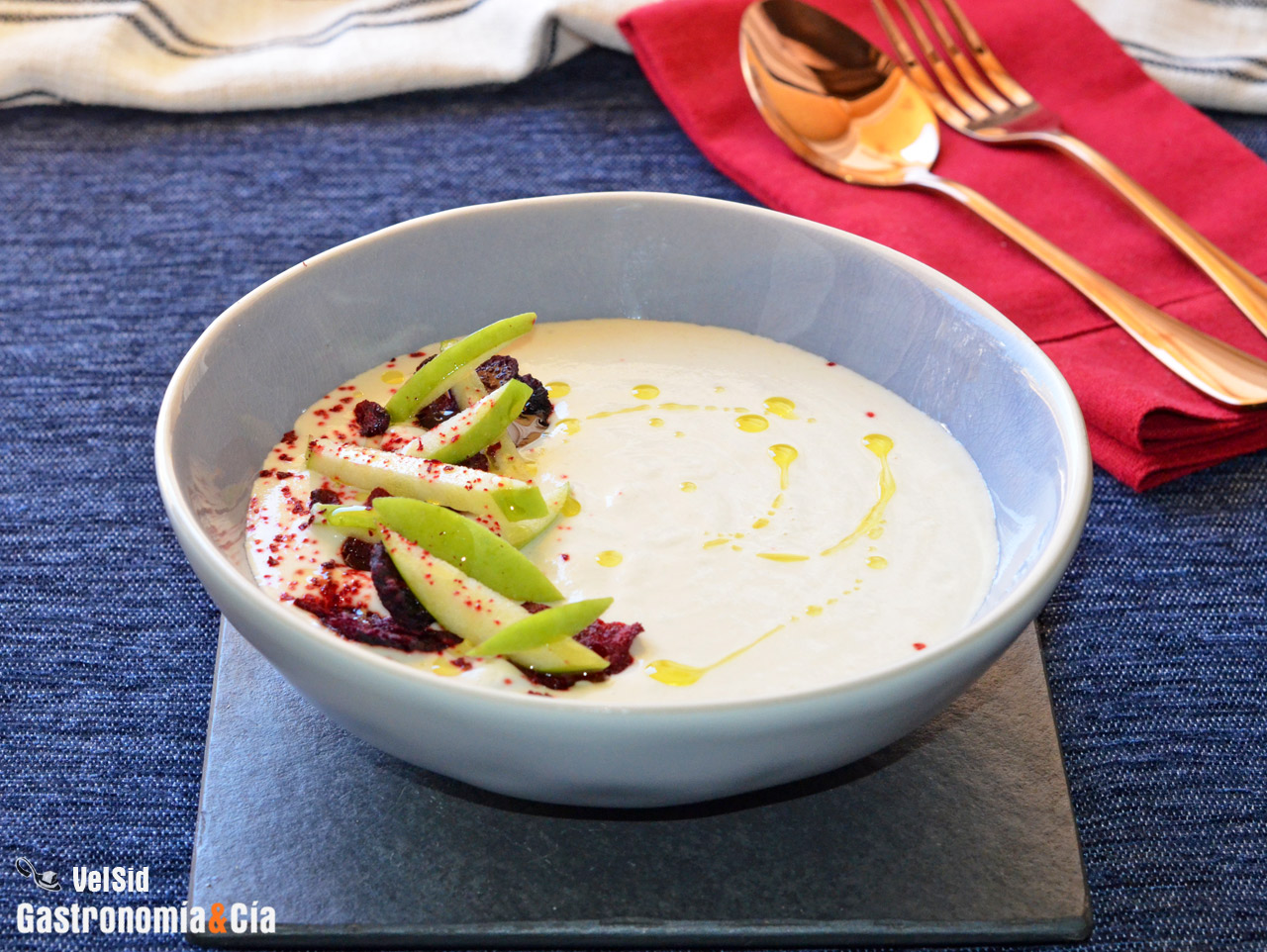 Receta de ajoblanco con manzana verde