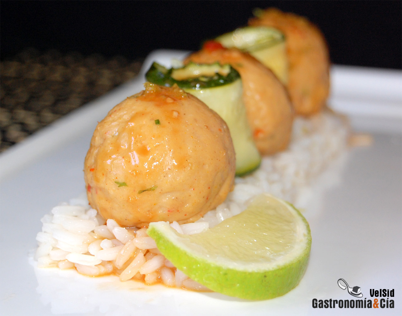 Albóndigas de pollo y mango