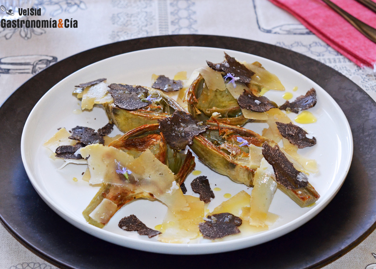 Alcachofas tostadas con queso viejo de cabra y trufa ne