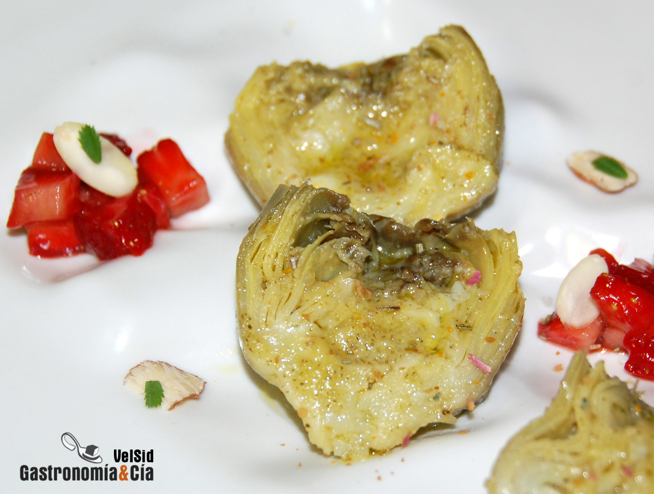 Alcachofas marinadas con fresones balsámicos