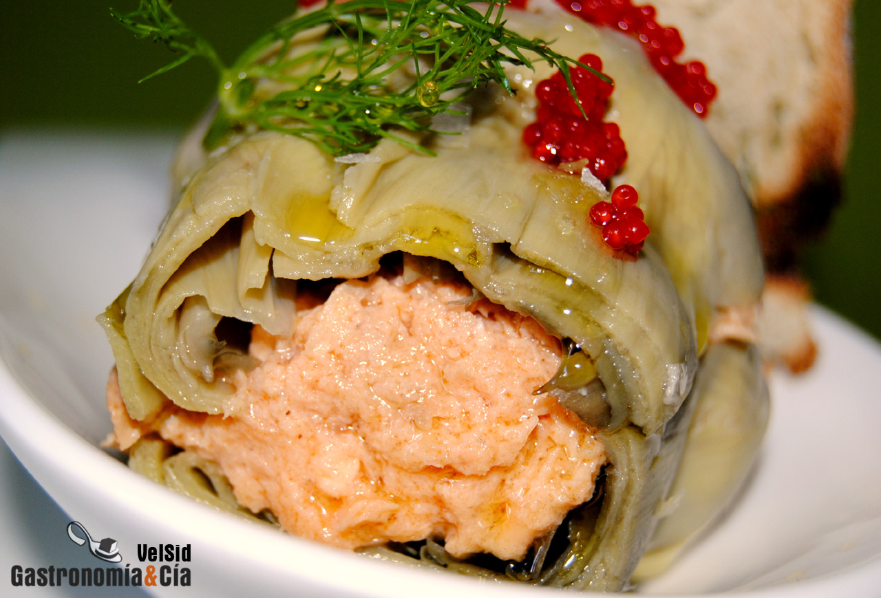 Alcachofas rellenas de rillettes de salmón