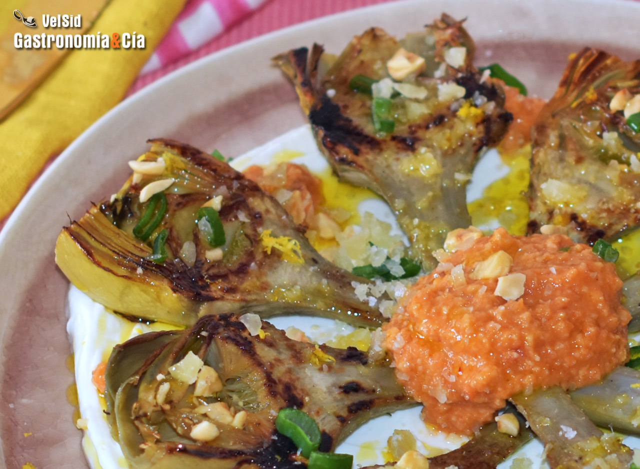 Alcachofas con salsa de yogur