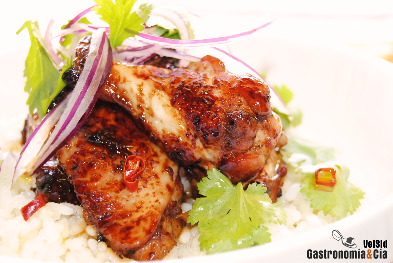 Alitas de pollo con salsa teriyaki
