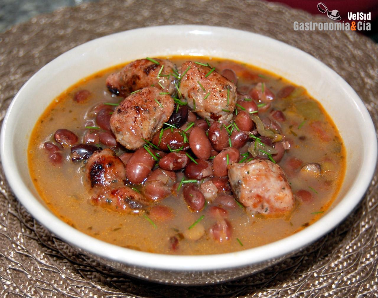 Alubias de Tolosa con butifarra de setas