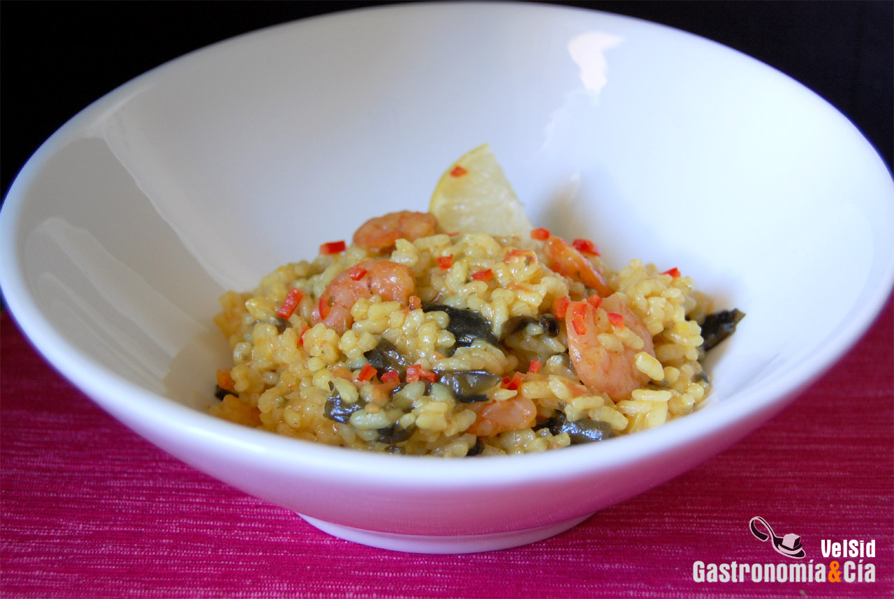 Arroz con gambas y algas