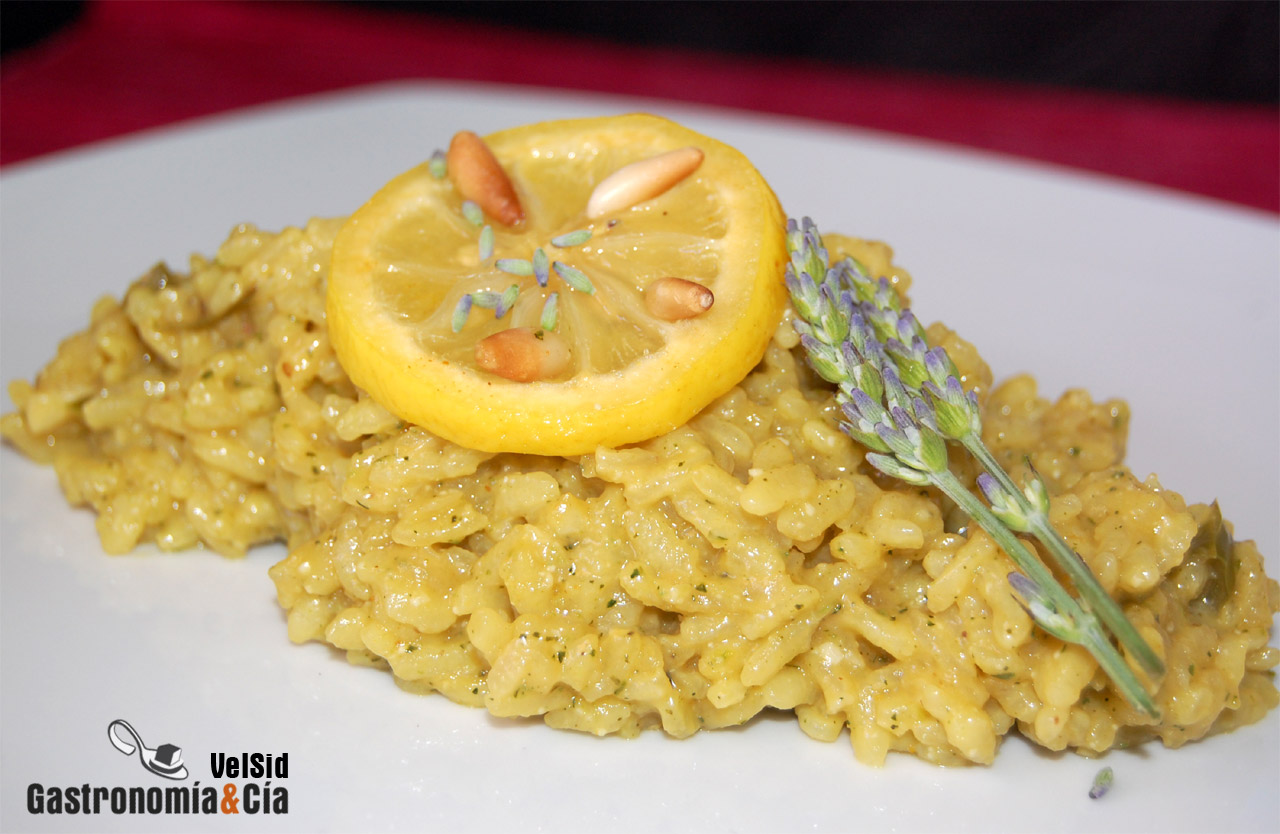 Arroz con pesto de calabacín