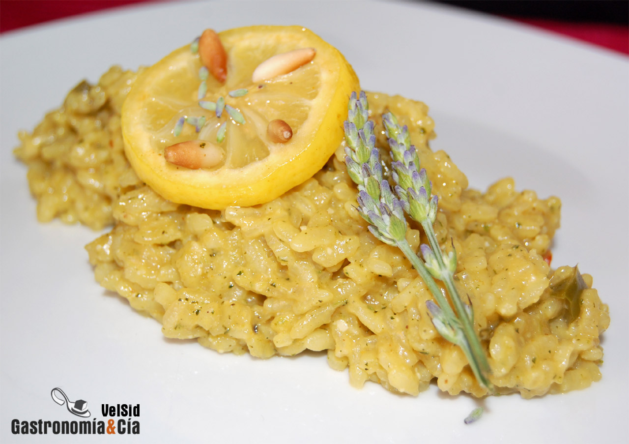 Arroz con pesto de calabacín