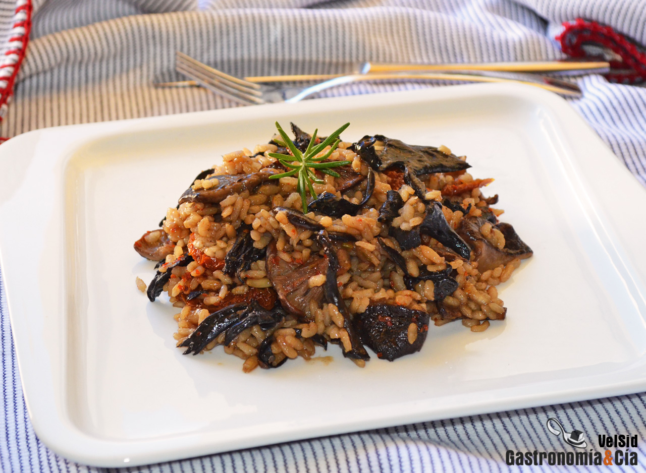 Arroz con seta de cardo y trompeta negra