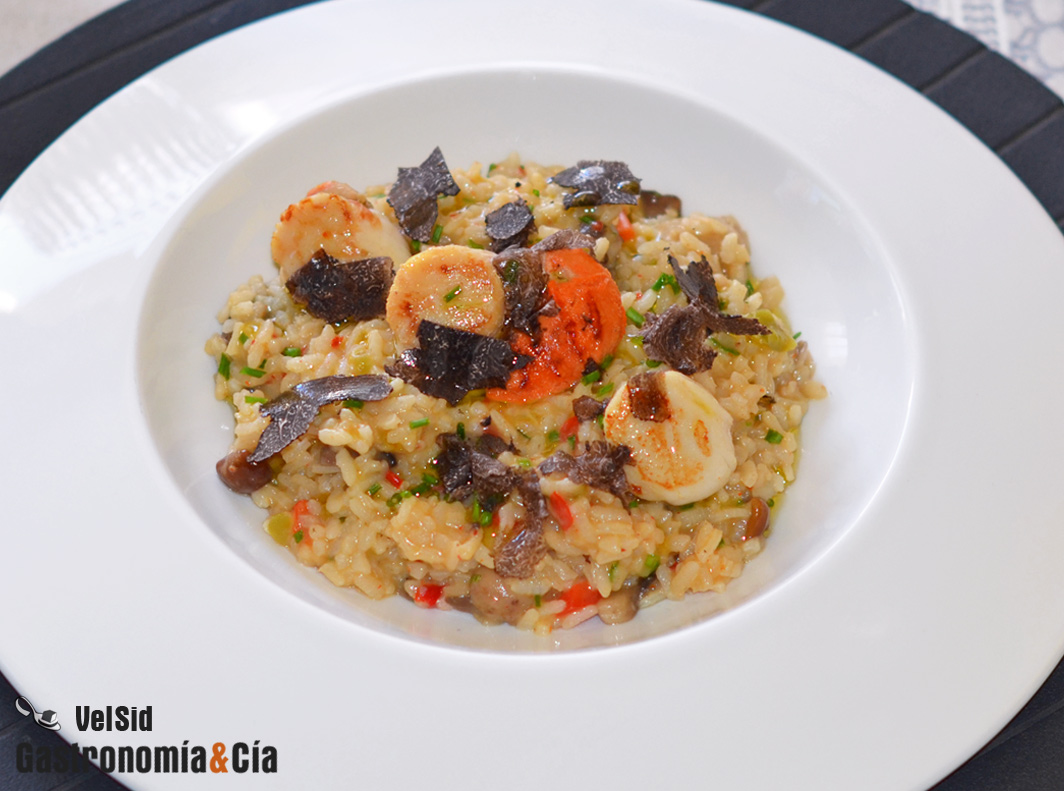 Arroz meloso con vieiras y trufa negra
