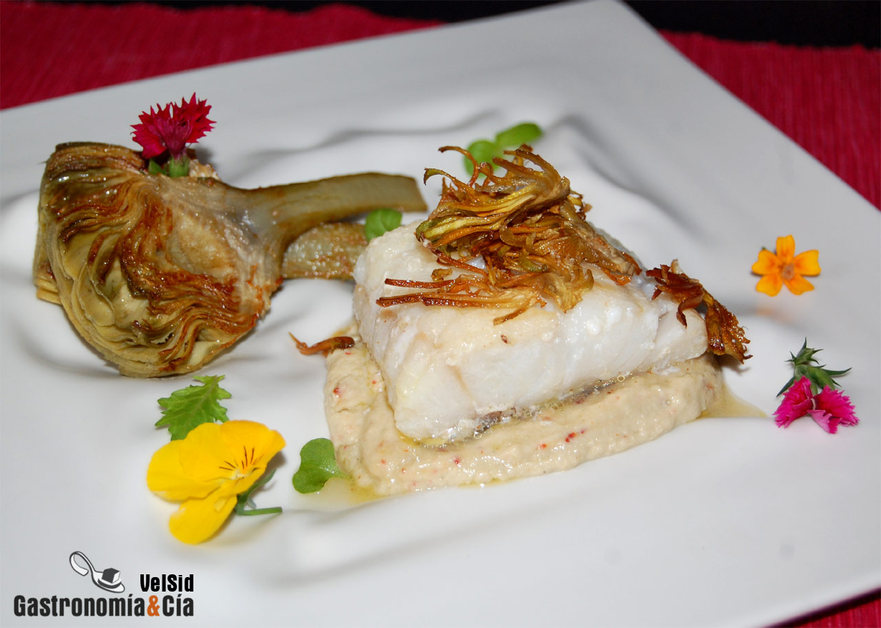 Bacalao con alcachofas en tres texturas