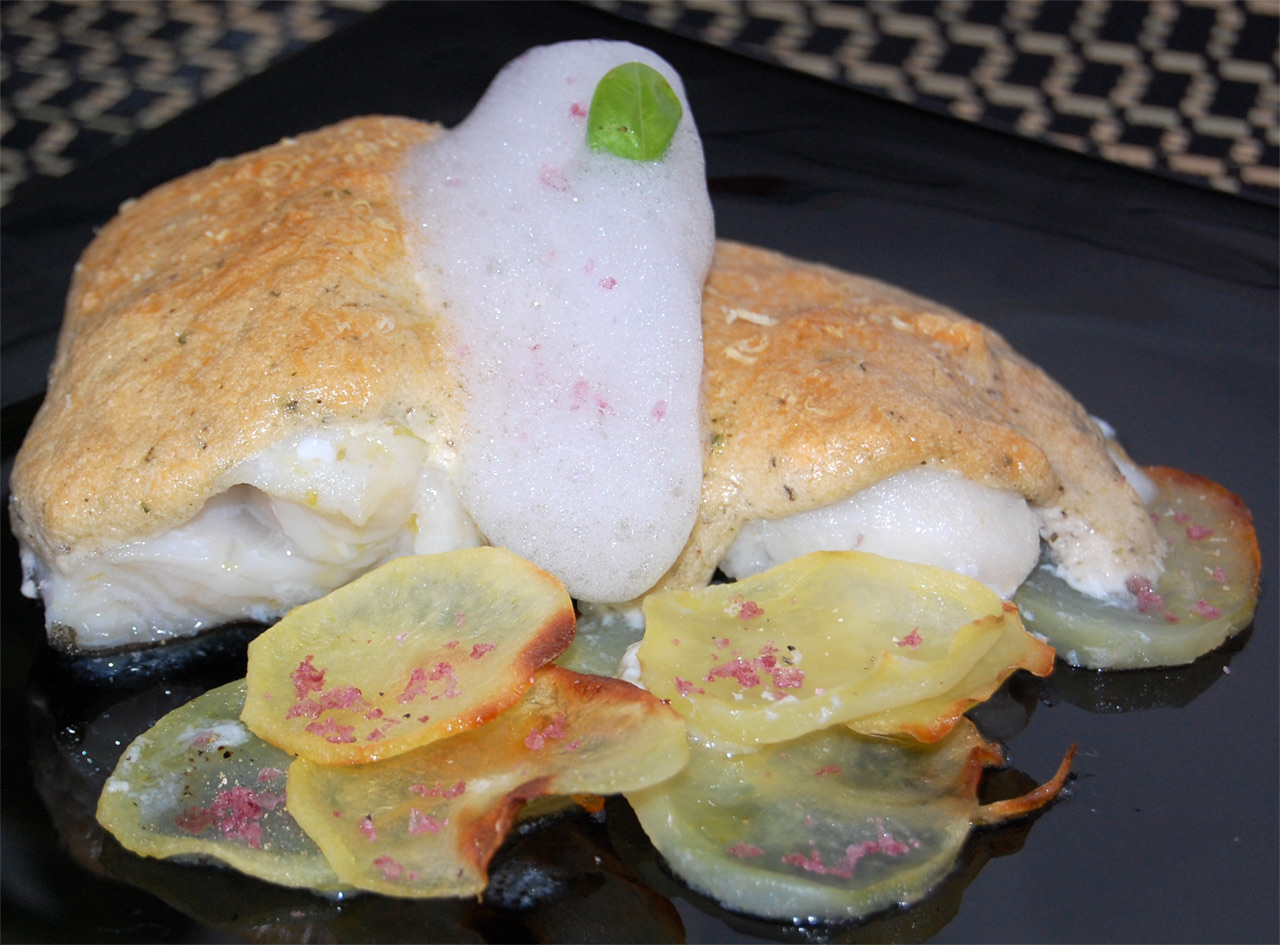 Bacalao con muselina de pesto y aire de limón