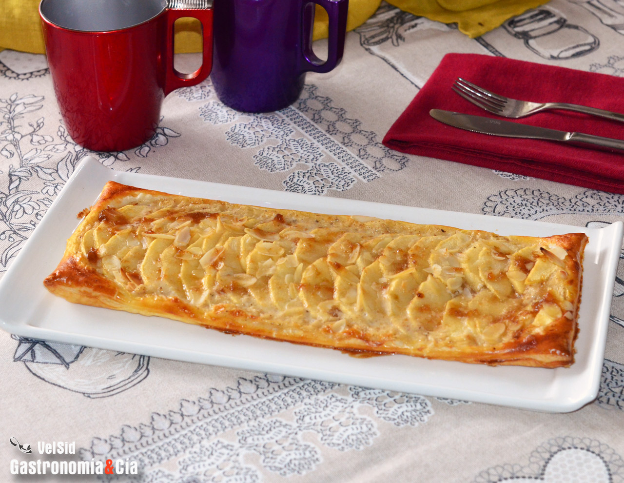 Banda de hojaldre con manzana