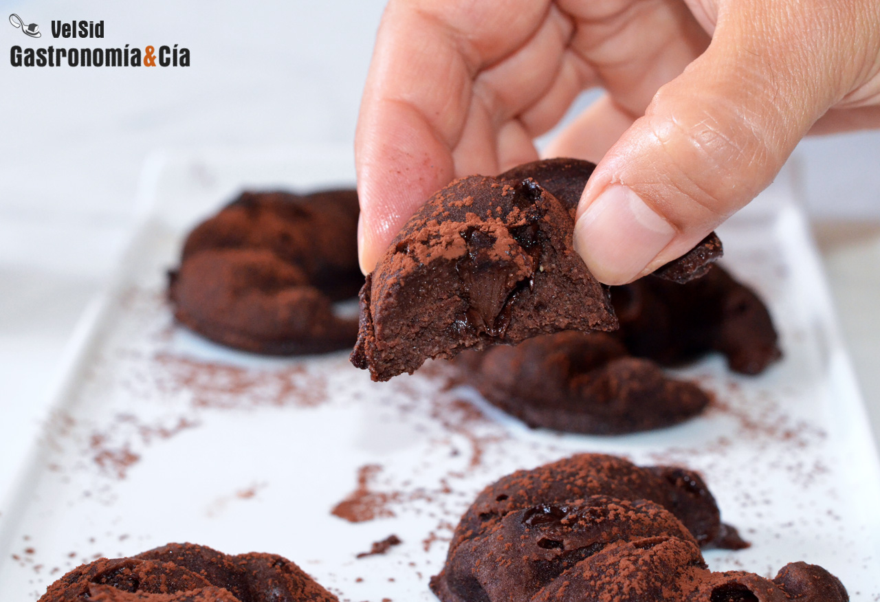 Bizcochitos de chocolate tiernos y deliciosos