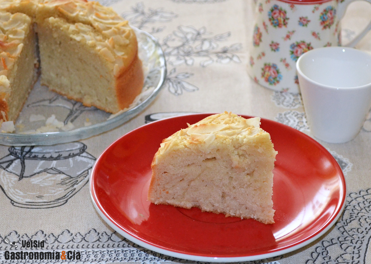 Bizcocho con leche de coco fácil, rápido y esponjoso