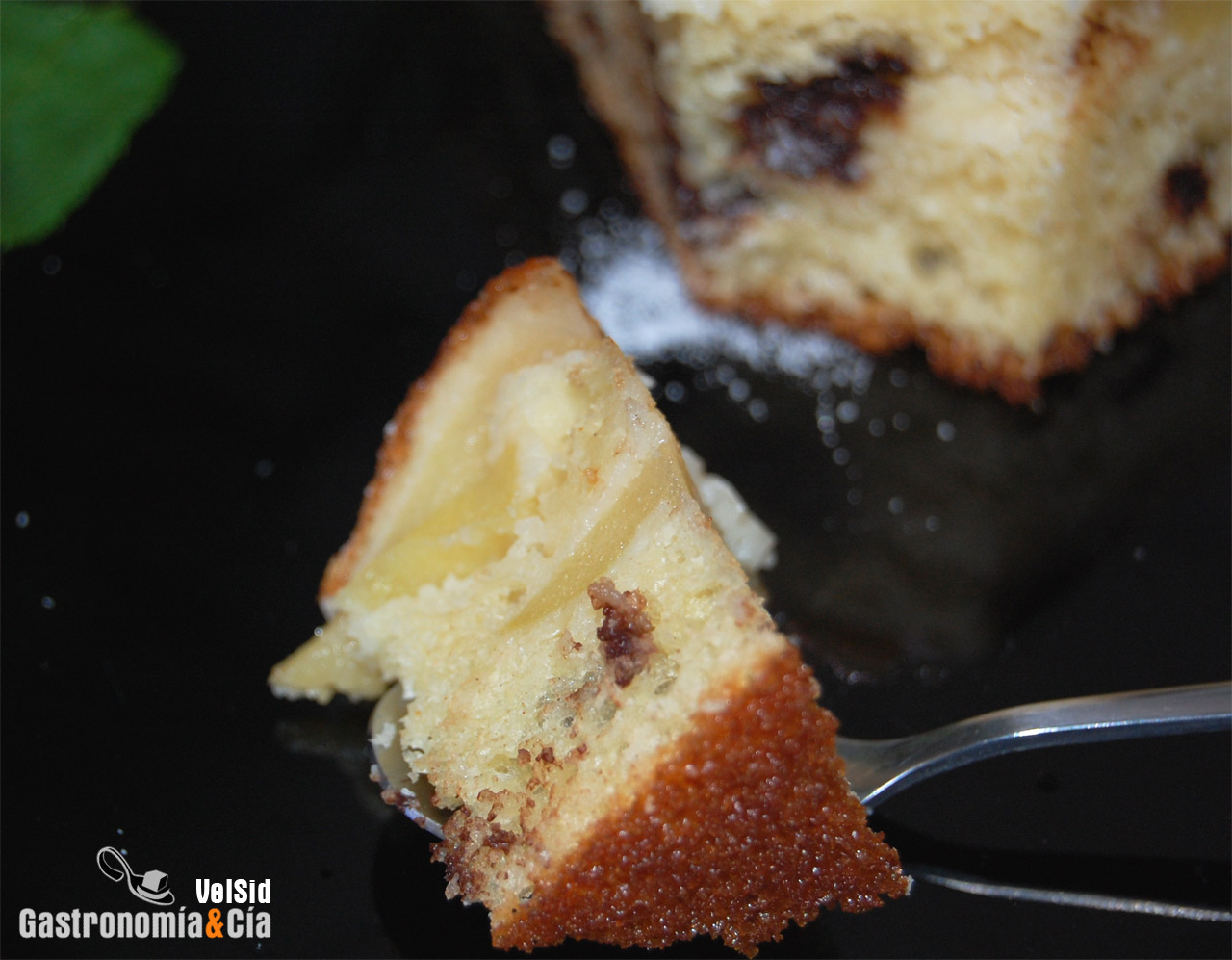 Bizcocho de manzana y chocolate