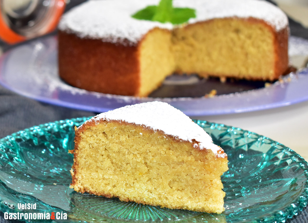 Bizcocho de almendra, trigo sarraceno y mandarina