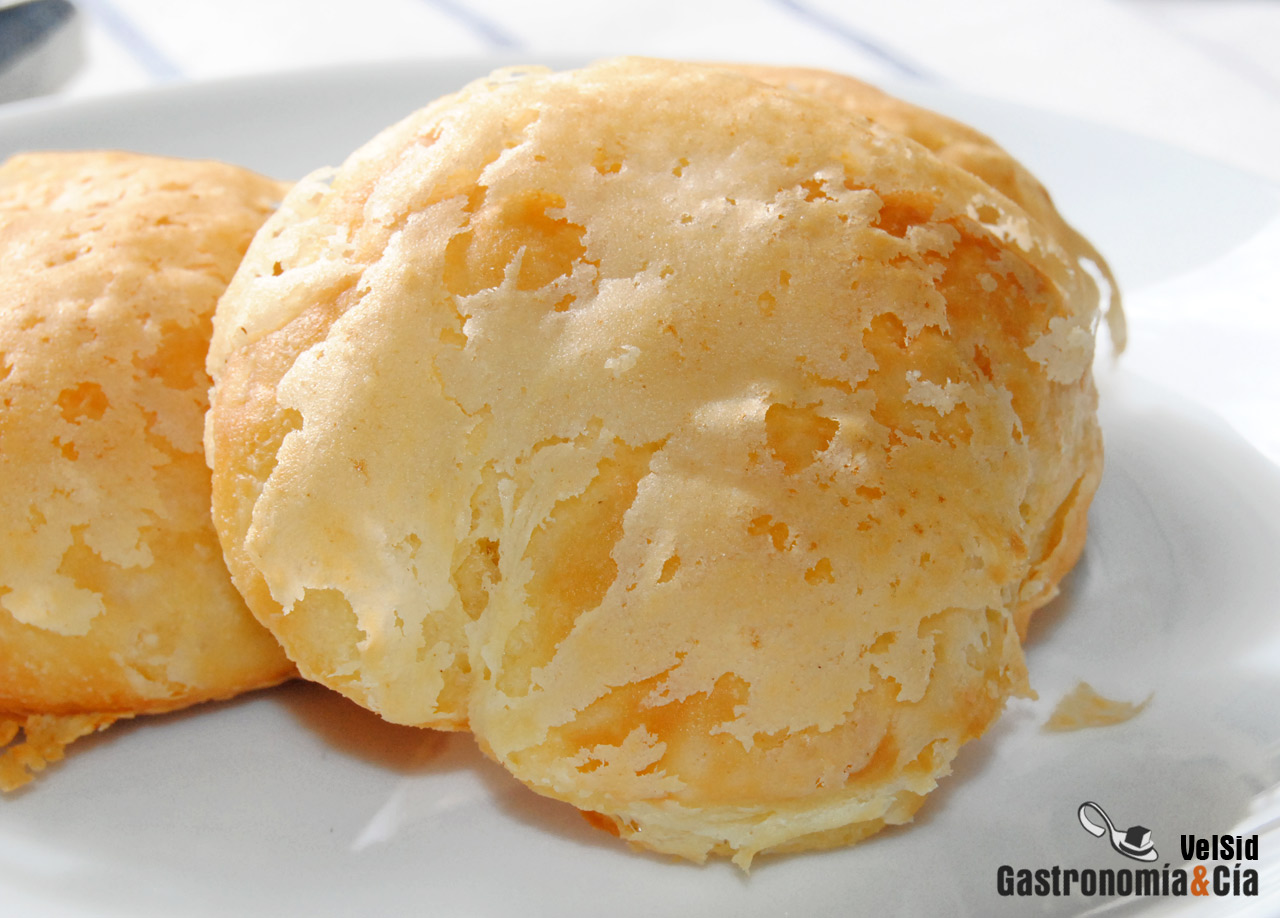 Bollos hojaldrados de mantequilla