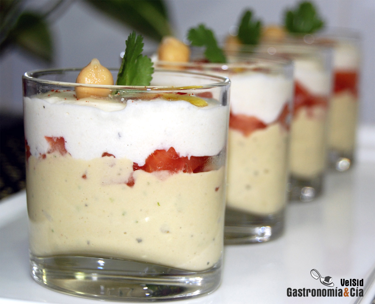 Brandada de bacalao con hummus