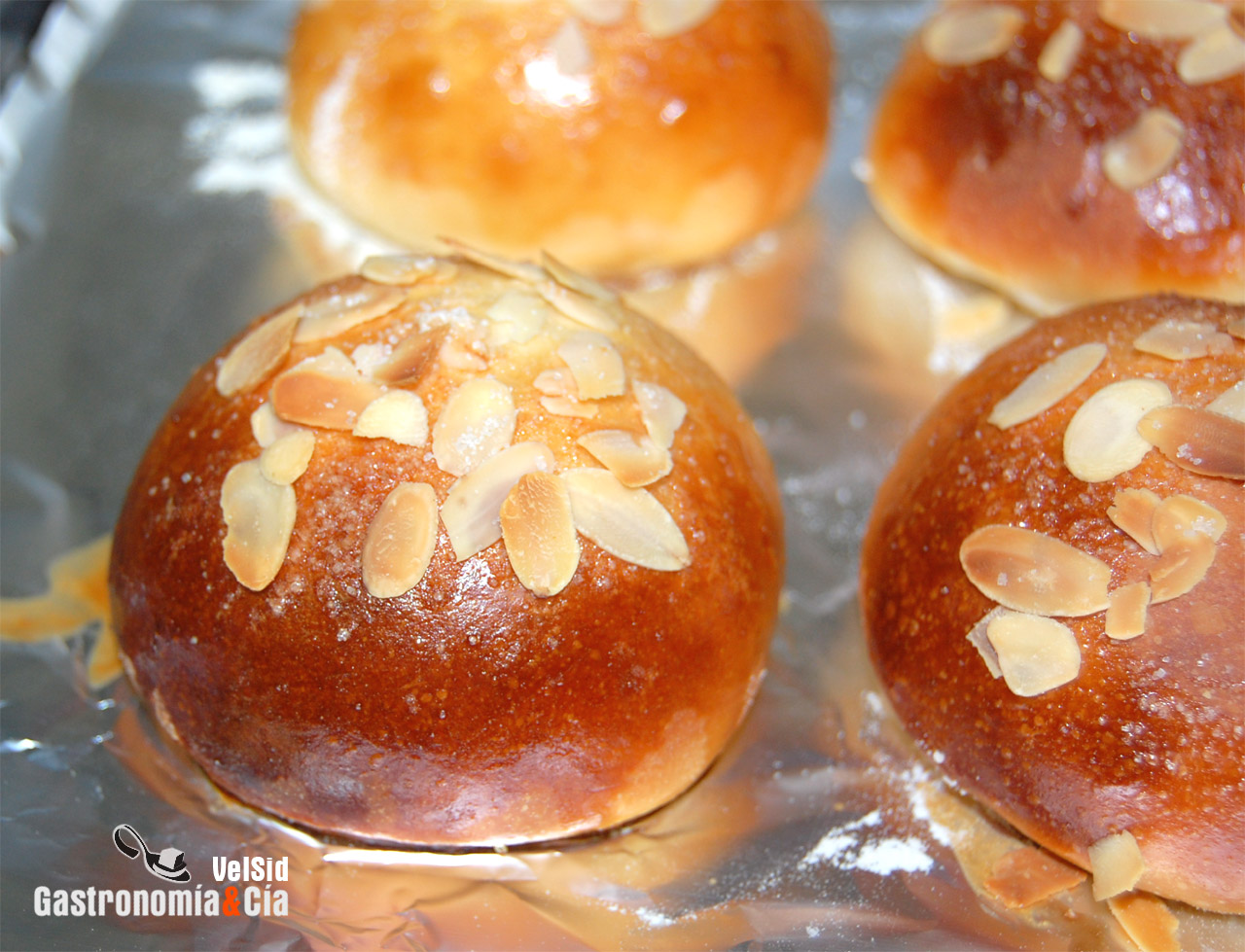 Brioche relleno de fresones