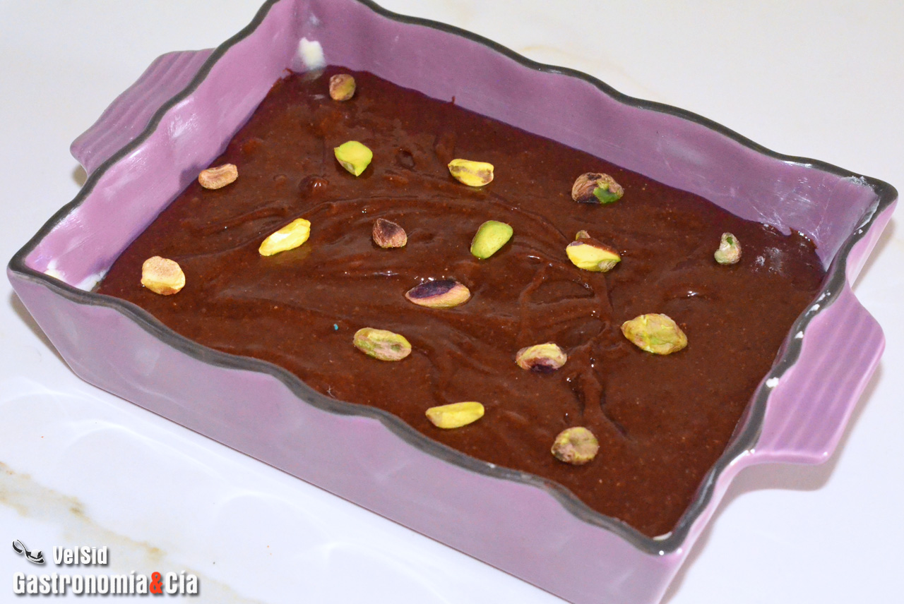 Brownie de chocolate y pistachos