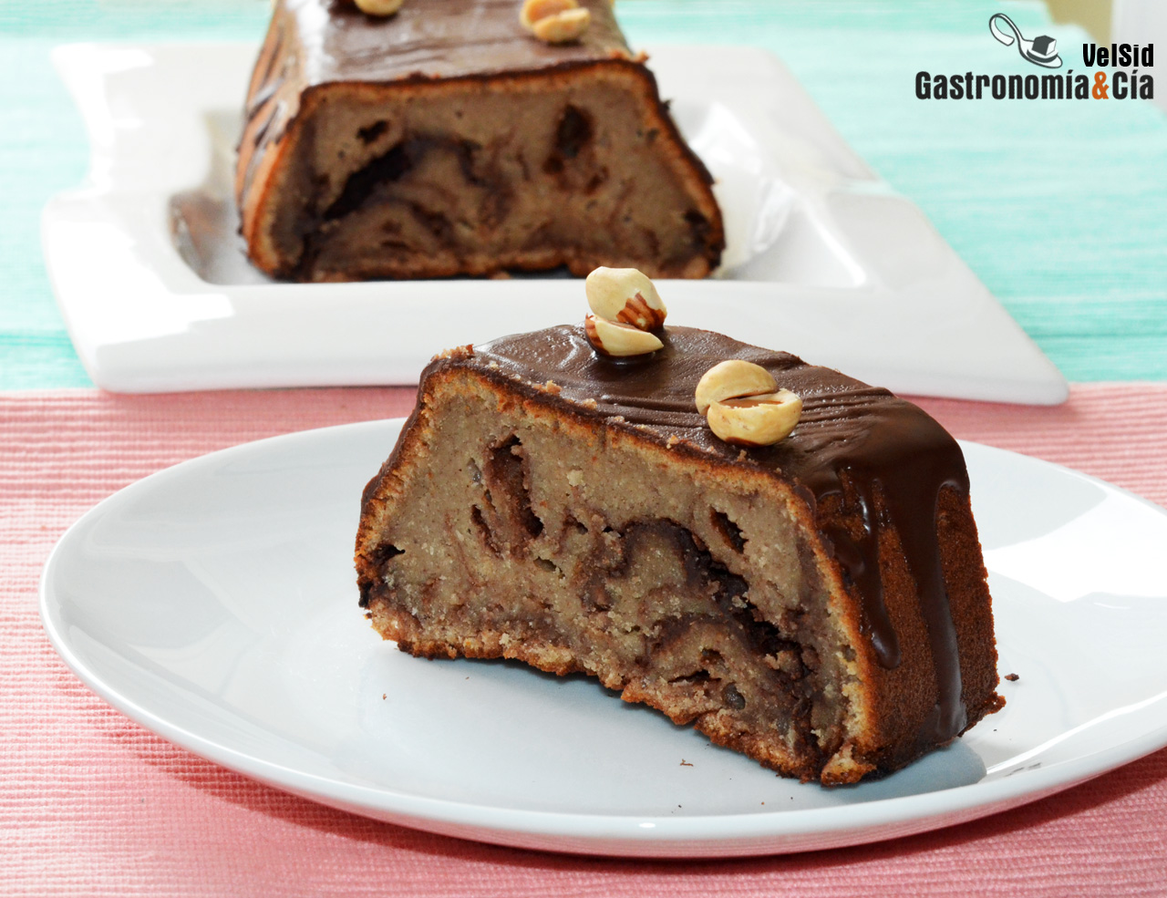 Cake de avellanas y chocolate sin azúcar y sin harinas