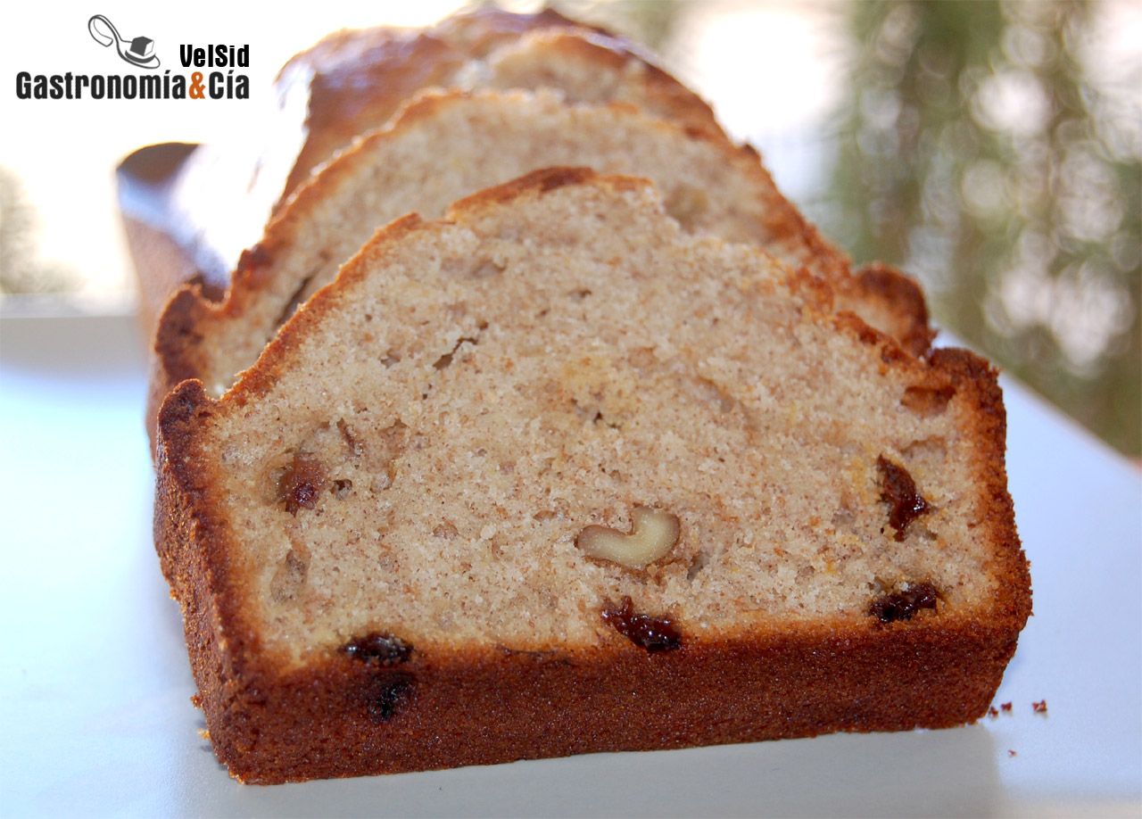 Cake de plátano, nueces y pasas