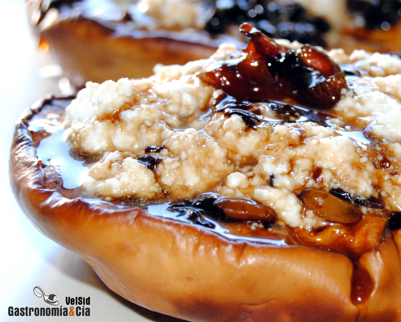 Calabaza asada con requesón y confitura de trompeta ama