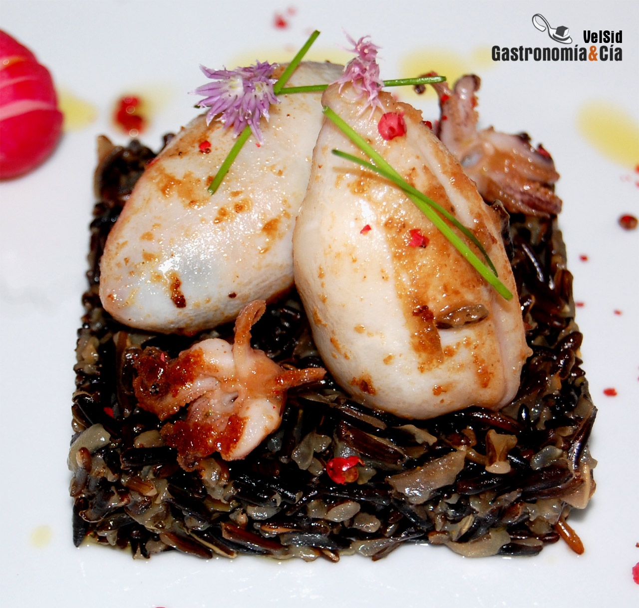 Calamares rellenos con arroz salvaje