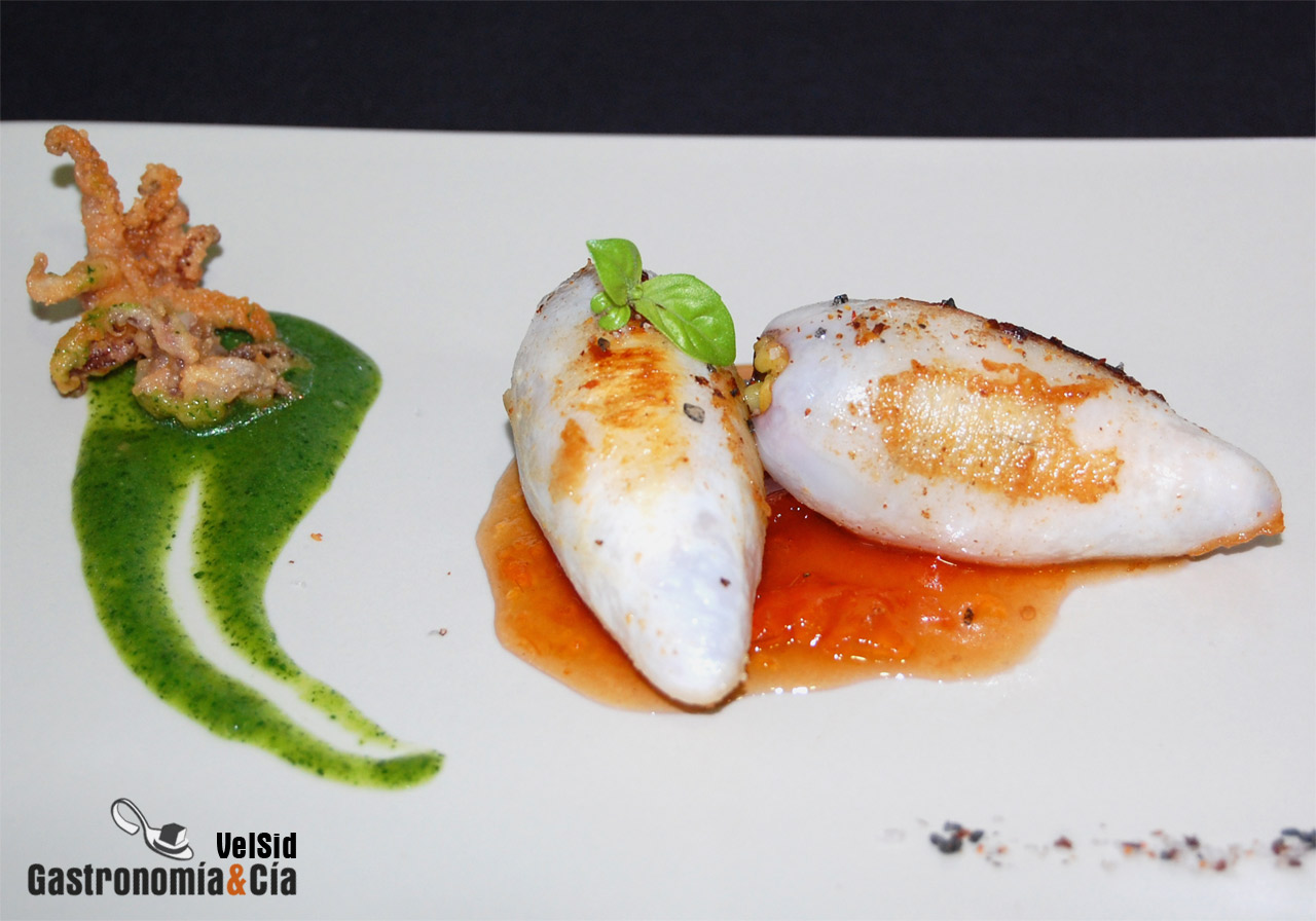 Calamares rellenos de trigo tierno y calabacín